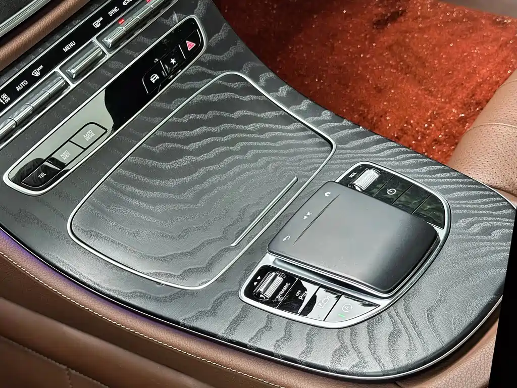 Mercedes-Benz E-Class 2023 — фото 16