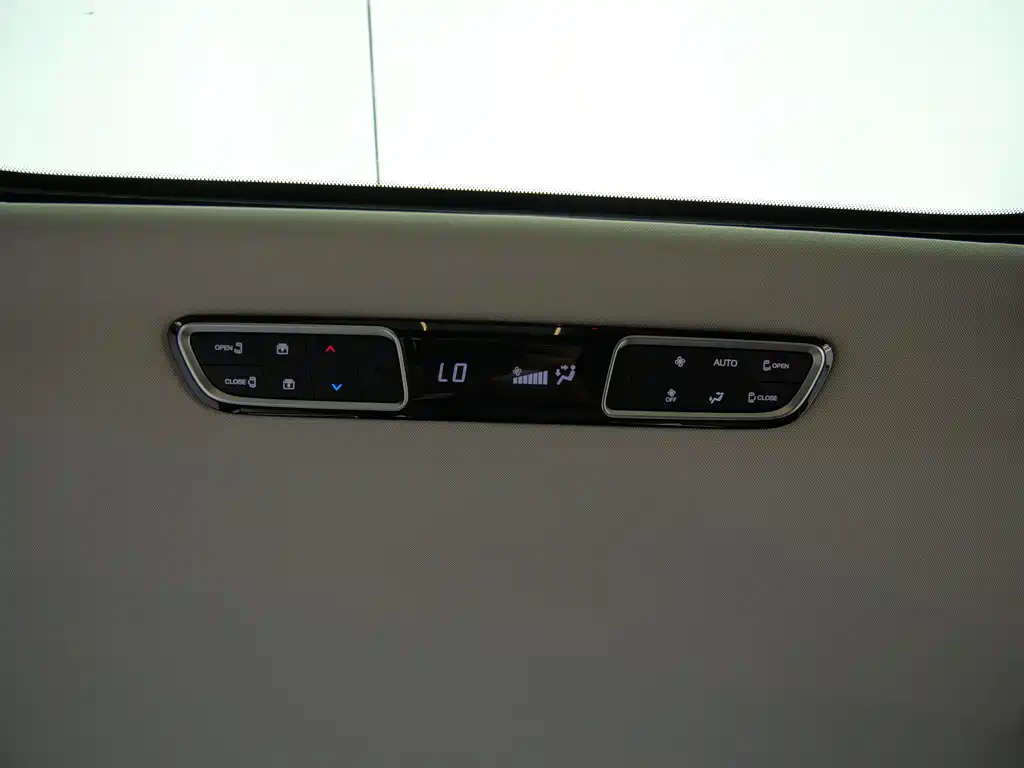 GAC Motor Trumpchi M8 2025 — фото 13