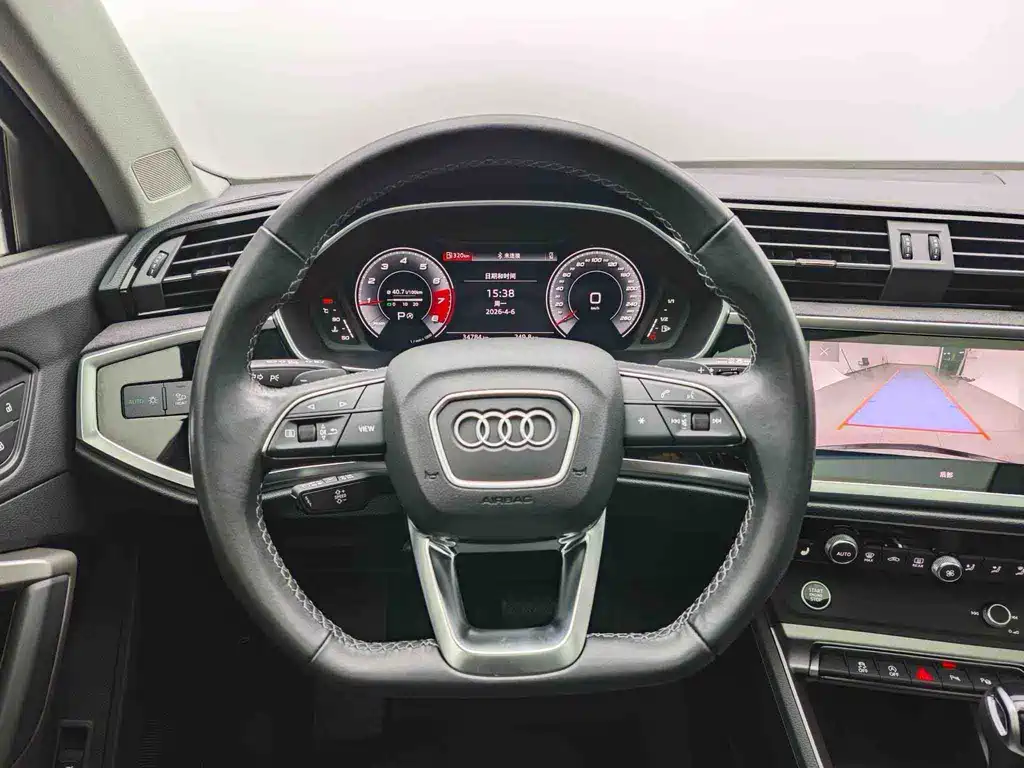 Audi Q3 2022 — фото 18