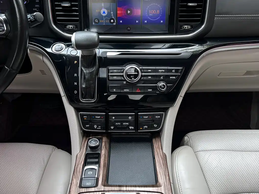 GAC Motor Trumpchi M8 2018 — фото 13