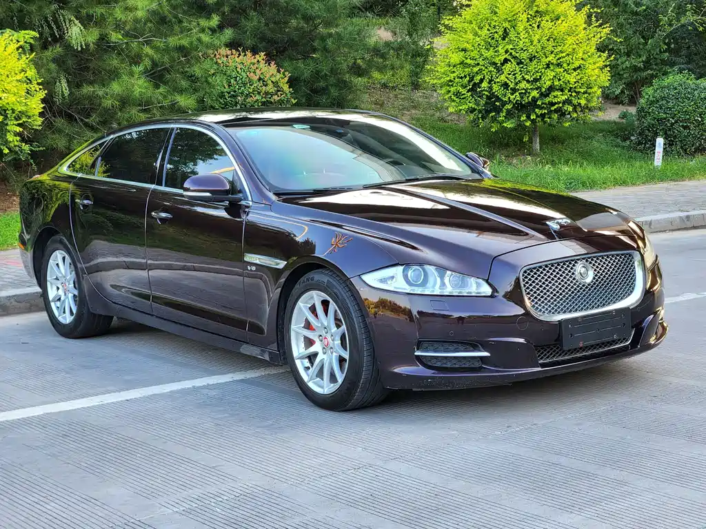 Jaguar XJ 2013 — фото 8