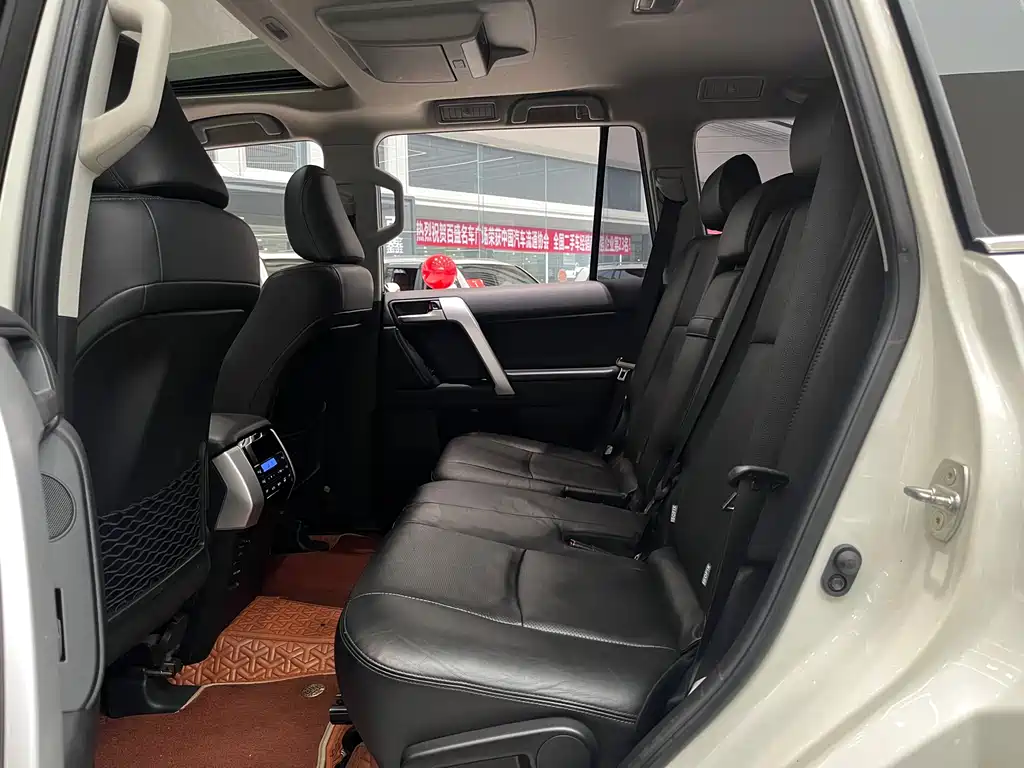 Toyota Prado 2018 — фото 13
