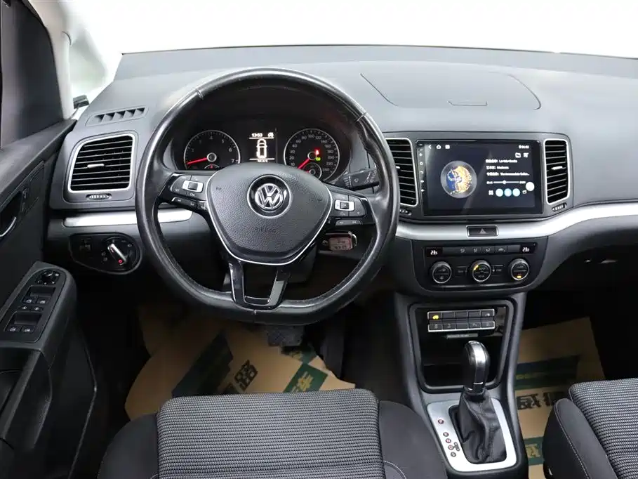 Volkswagen Sharan 2018 — фото 27