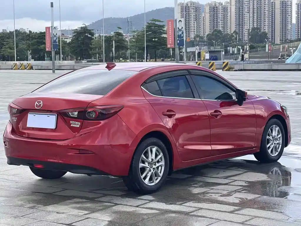 Mazda 3 Axela 2016 — фото 17