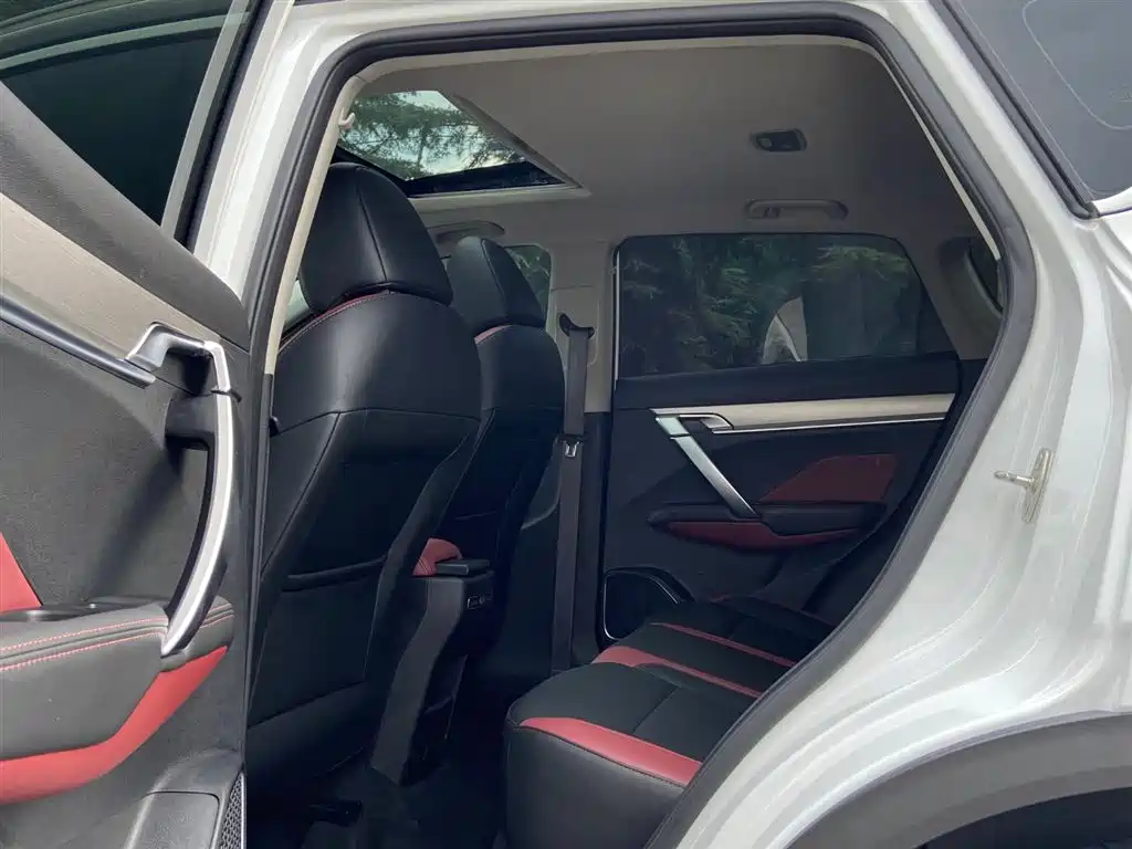 Geely Binyue 2022