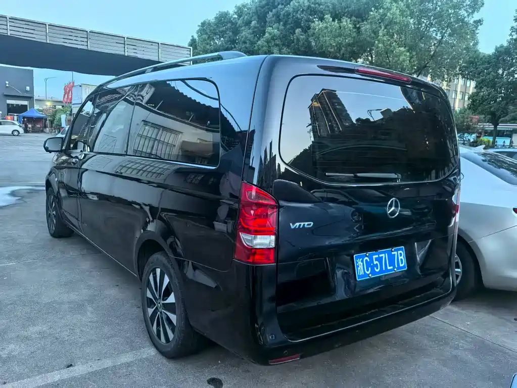 Mercedes-Benz Vito 2022 — фото 20