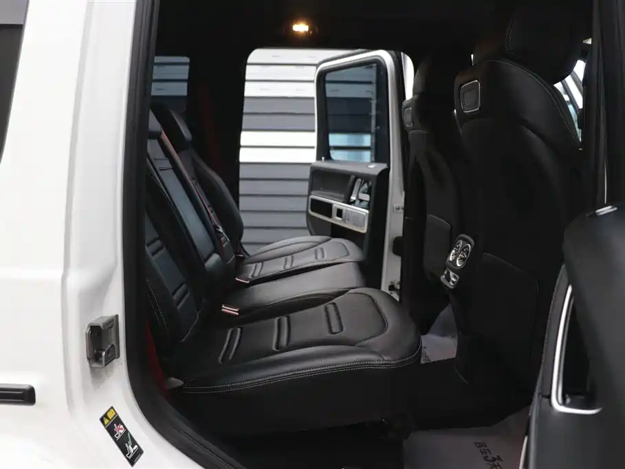 Mercedes-Benz G-Class 2023 — фото 26