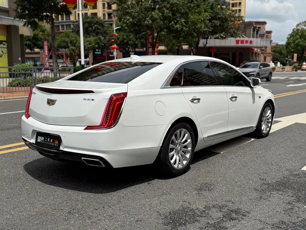 Cadillac XTS 2019 — фото 16