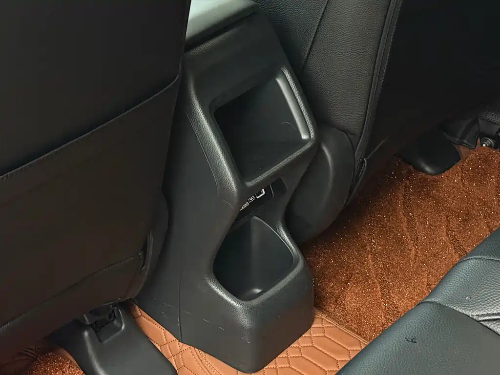 Honda Vezel 2023 — фото 14
