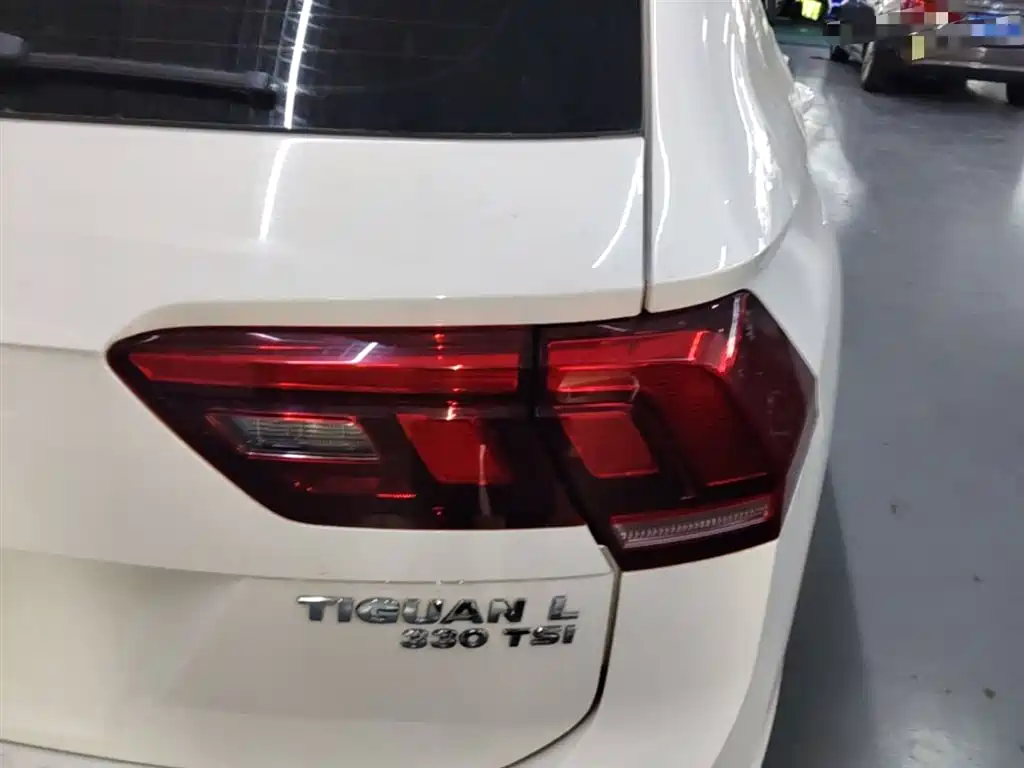 Volkswagen Tiguan L 2020 — фото 8