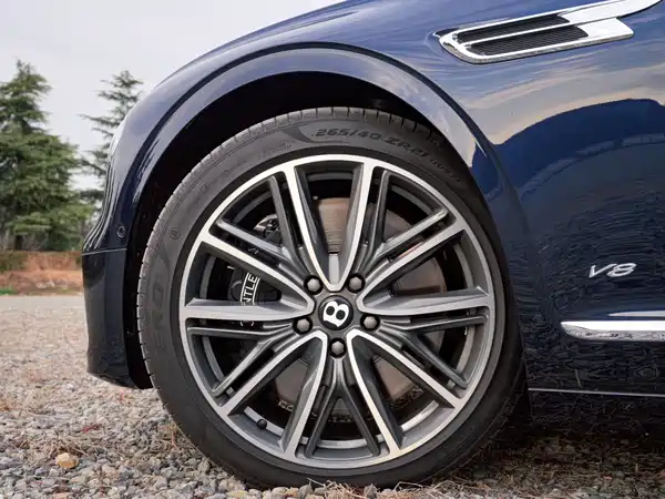 Bentley Flying Spur 2022