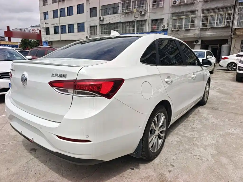 Buick Excelle 2018 — фото 7