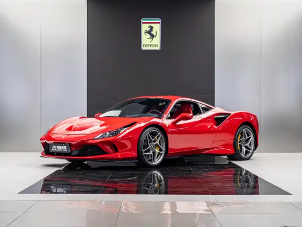 Ferrari F8 2021
