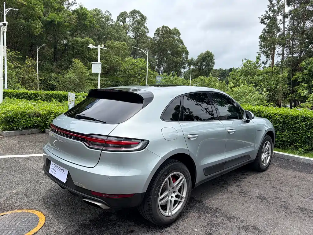 Porsche Macan 2021 — фото 6