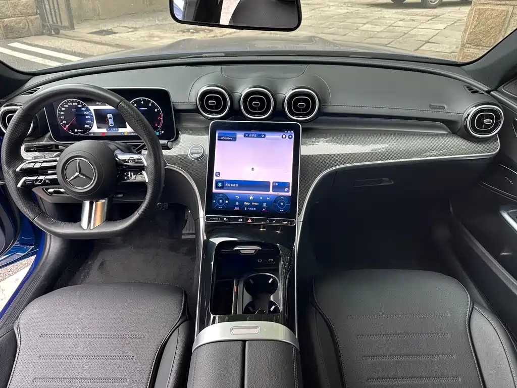 Mercedes-Benz C-Class 2023 — фото 5