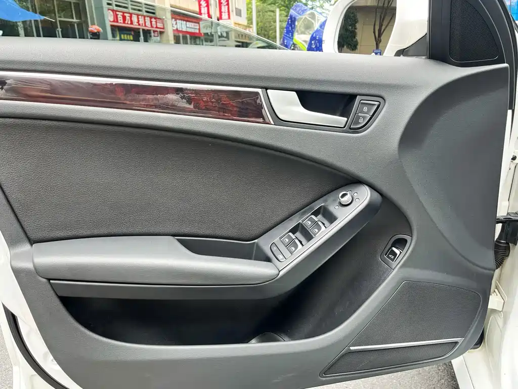 Audi A4L 2015 — фото 10