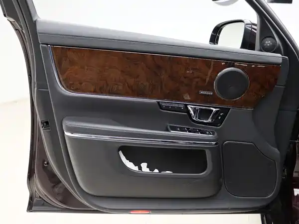 Jaguar XJ 2014