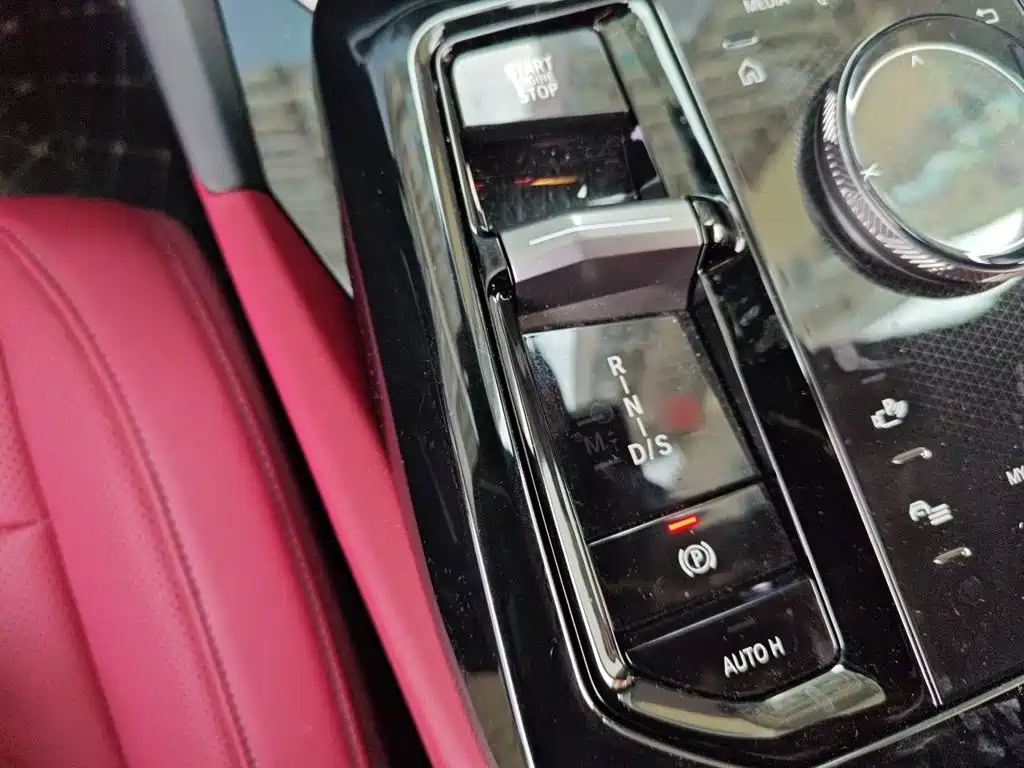 BMW 5 Series 2025
