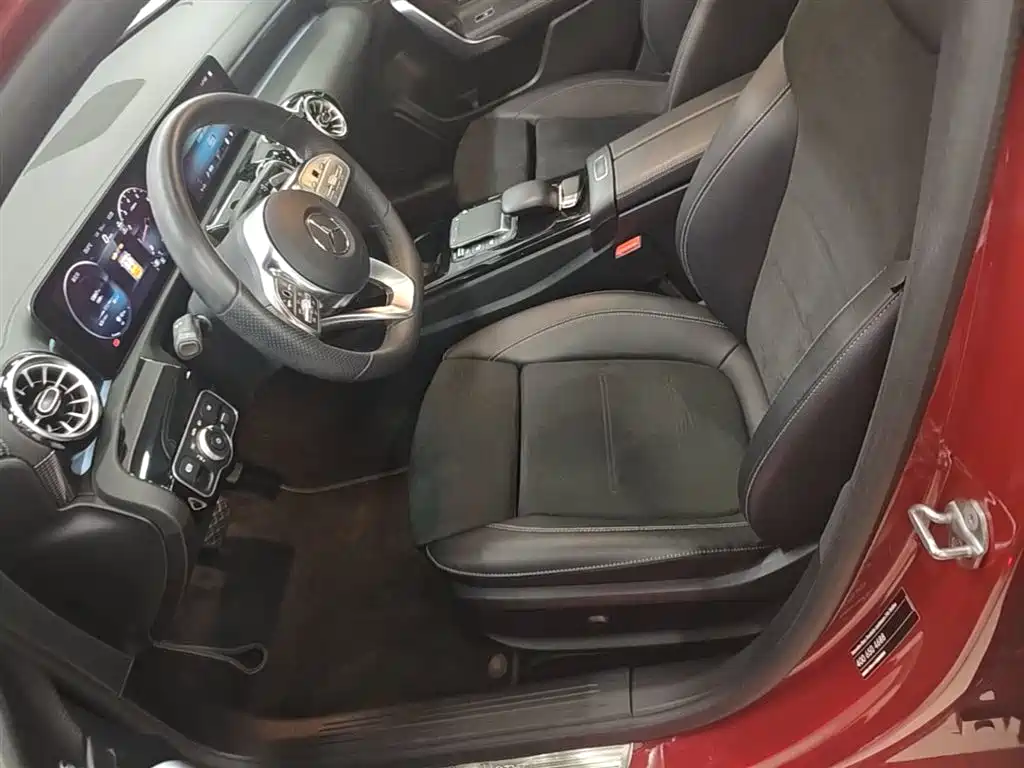 Mercedes-Benz A-Class 2023 — фото 15