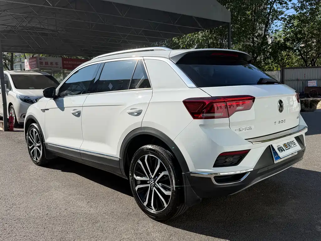 Volkswagen T-Roc 2023 — фото 28