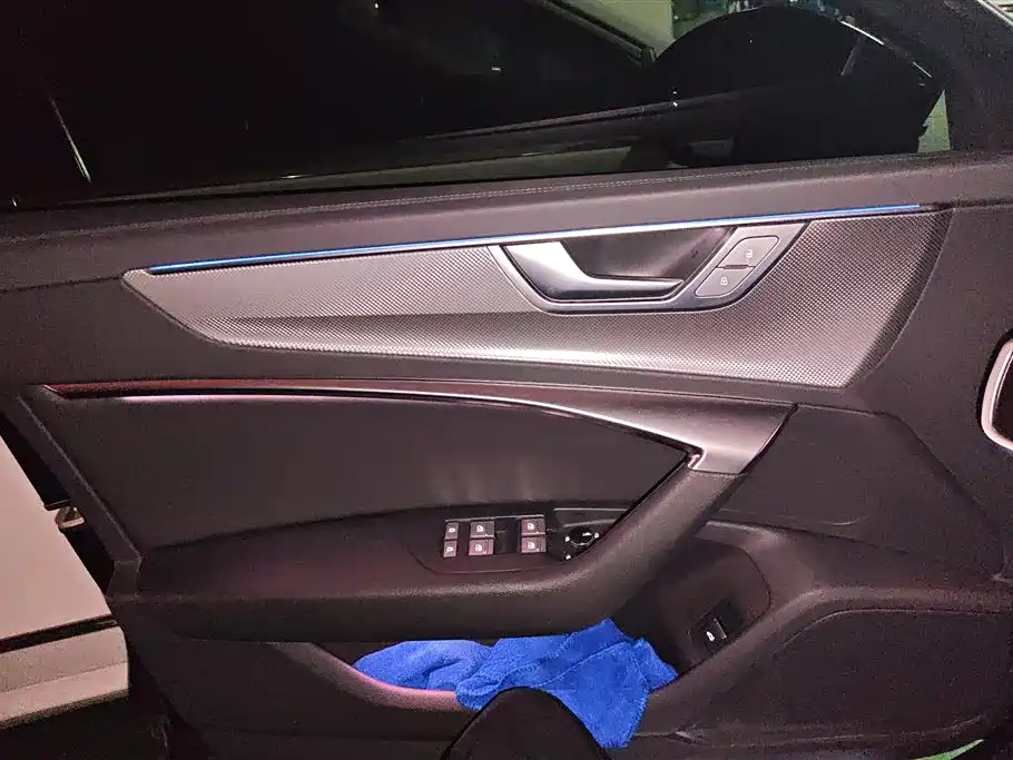 Audi A6L 2024 — фото 7