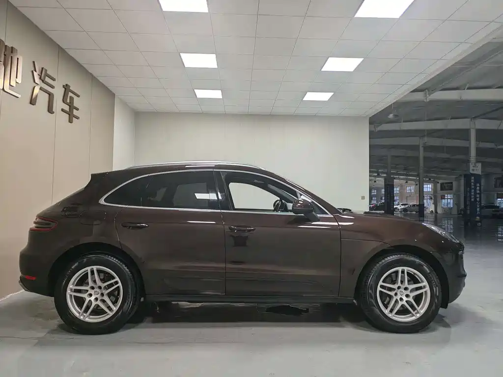 Porsche Macan 2018 — фото 8