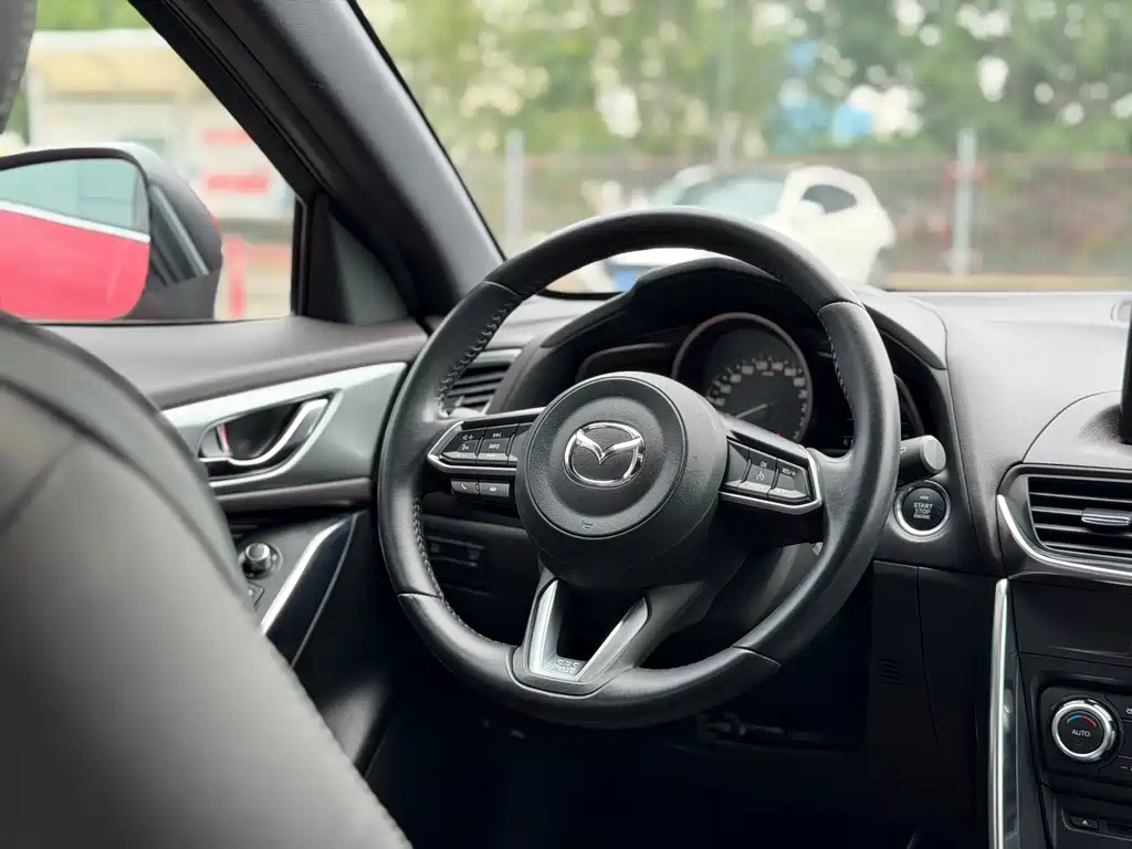 Mazda CX-4 2019 — фото 14