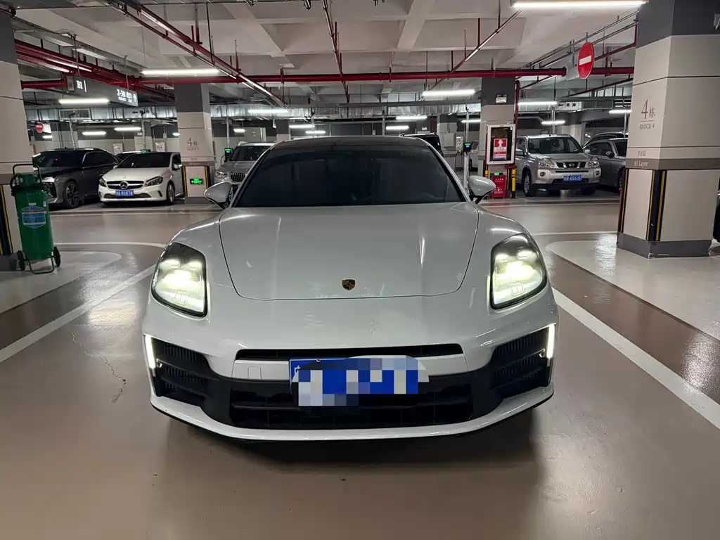Porsche Panamera 2024