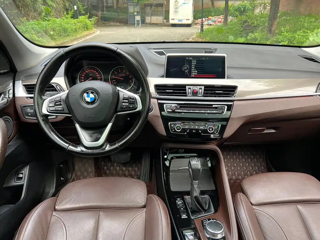 BMW X1 2017 — фото 14