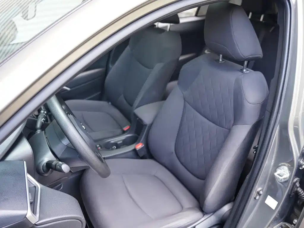 Toyota Corolla Cross 2022 — фото 13