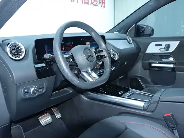 Mercedes-Benz GLA AMG 2024