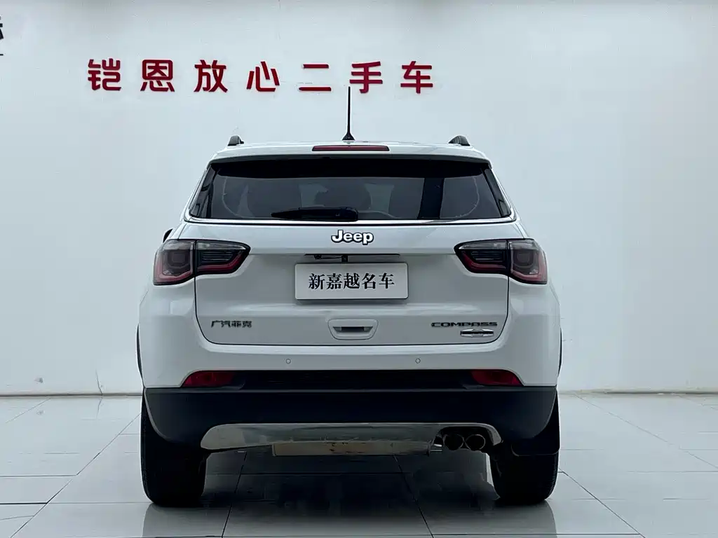 Jeep Compass 2018 — фото 17