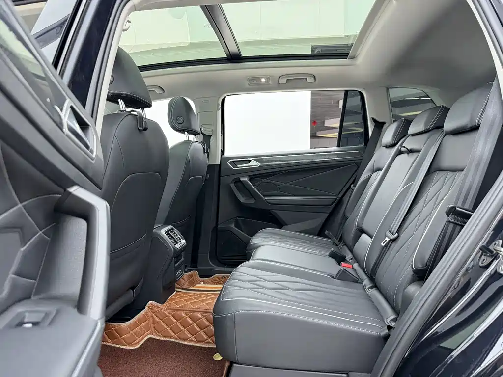 Volkswagen Tiguan L 2024