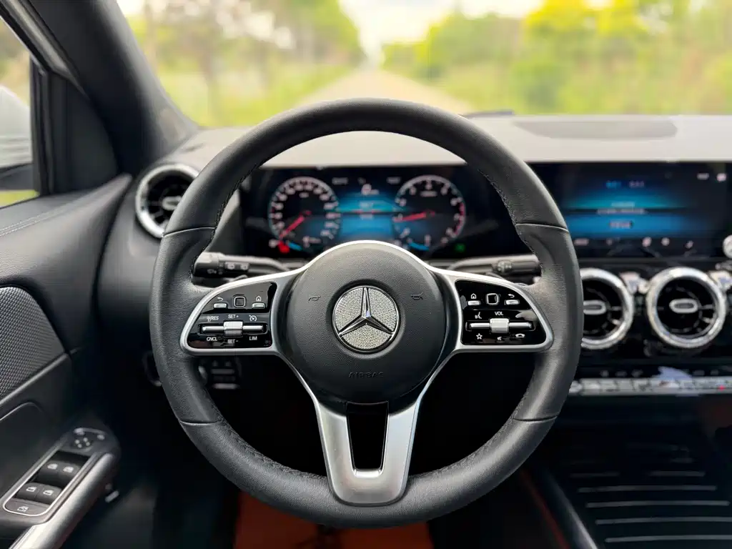Mercedes-Benz GLA 2022 — фото 11