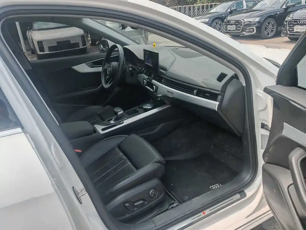 Audi A4L 2020