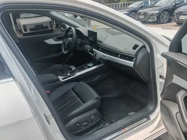 Audi A4L 2020