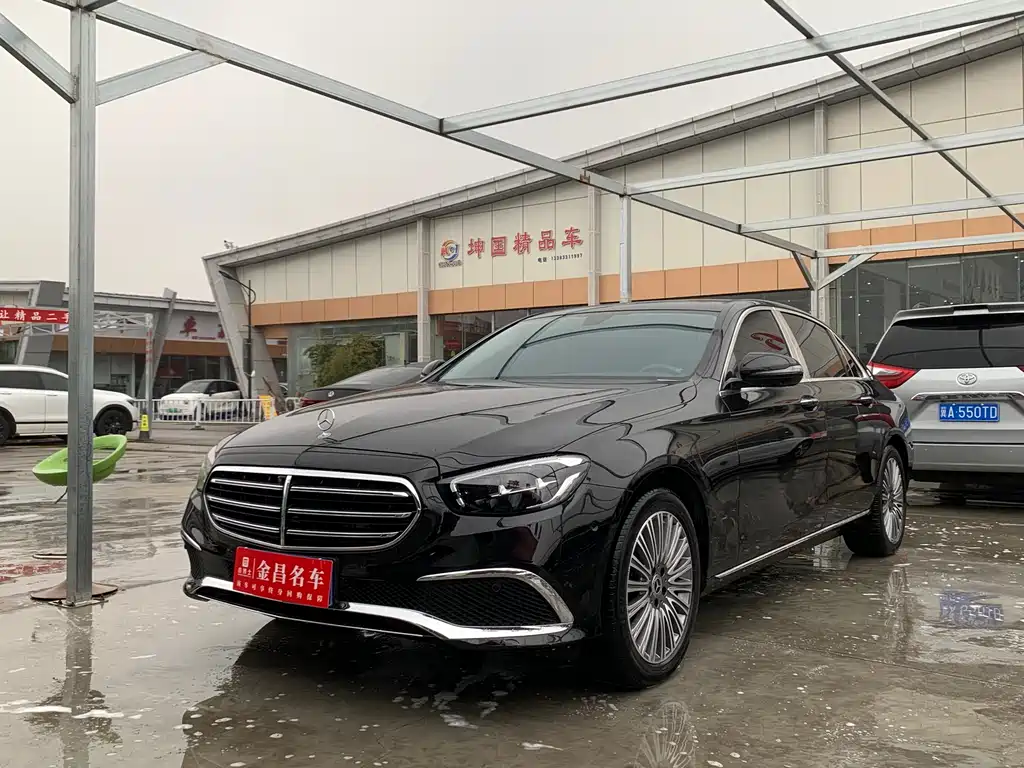 Mercedes-Benz E-Class 2023 — фото 1