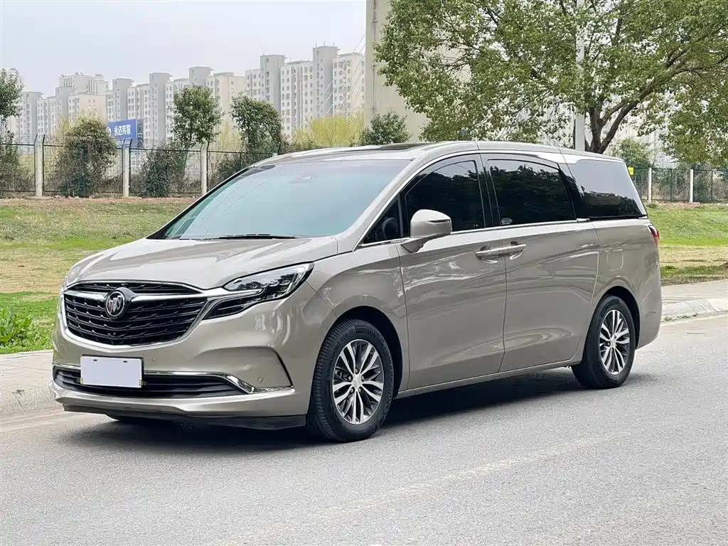 Buick GL8 2022 — фото 2