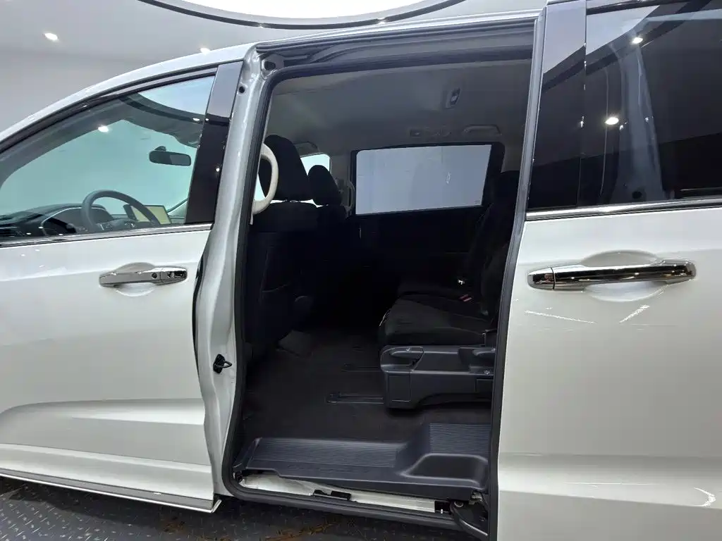 Honda Odyssey 2025 — фото 14