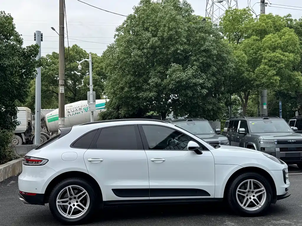 Porsche Macan 2019 — фото 25
