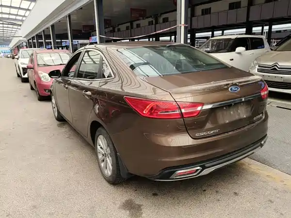 Ford Escort 2015