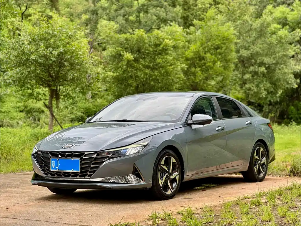 Hyundai Elantra 2021