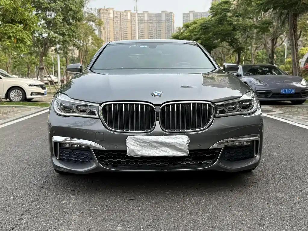 BMW 7 Series 2017 — фото 2