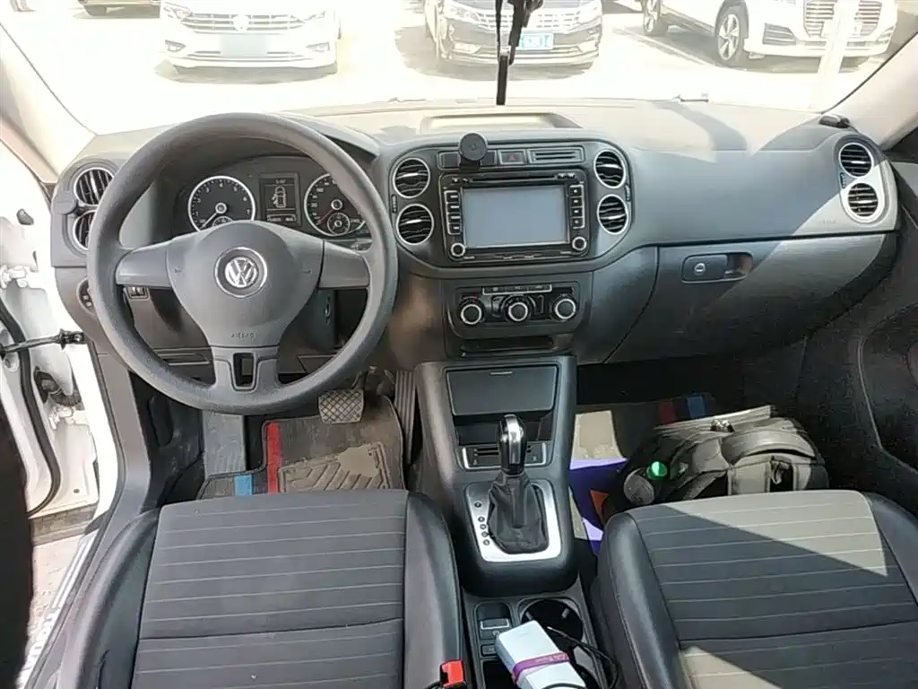 Volkswagen Tiguan 2015 — фото 10