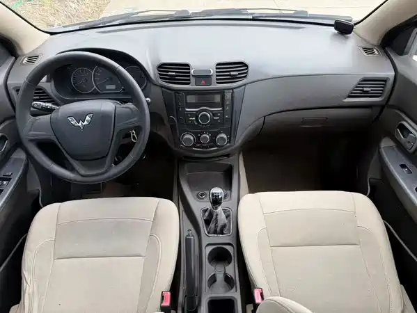 Wuling Hongguang 2016