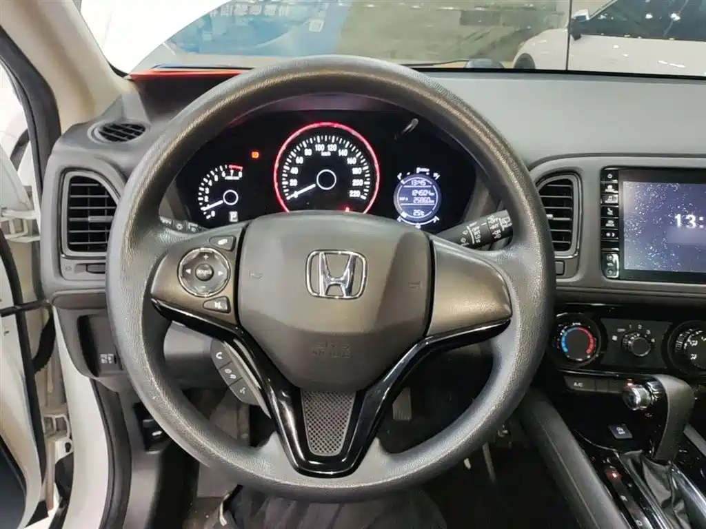 Honda Vezel 2020 — фото 11