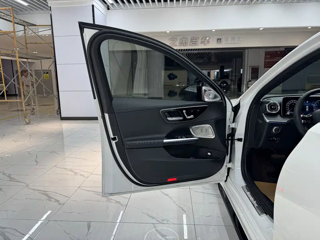 Mercedes-Benz C-Class 2022 — фото 15