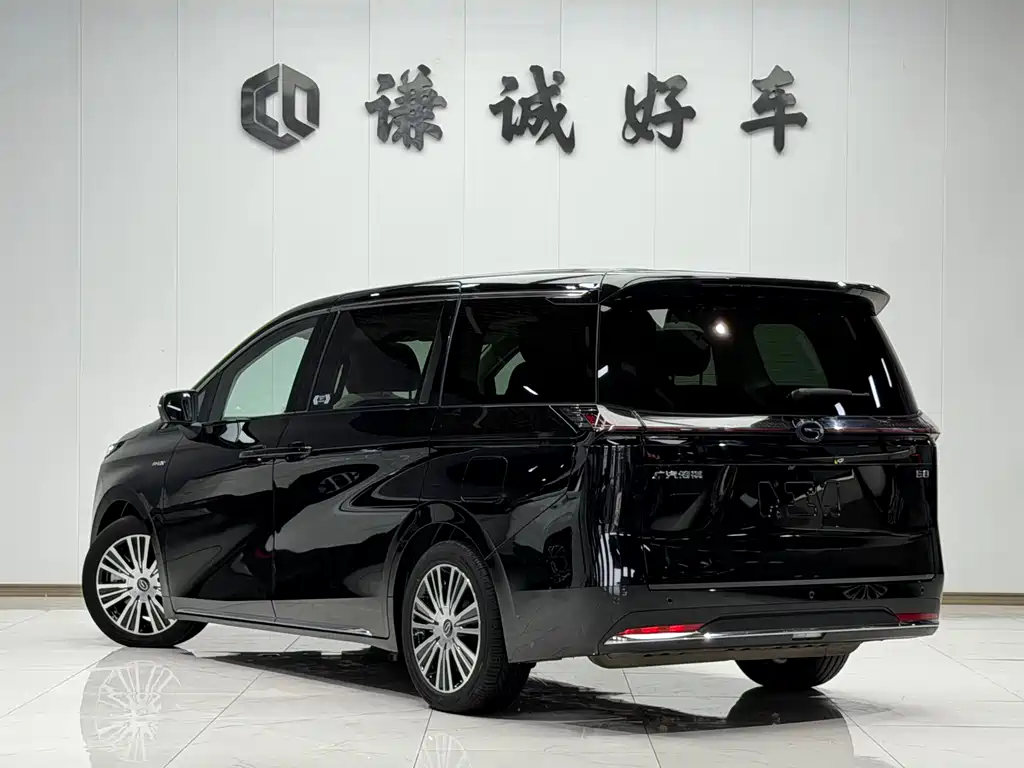GAC Motor E8 PHEV 2024 — фото 7