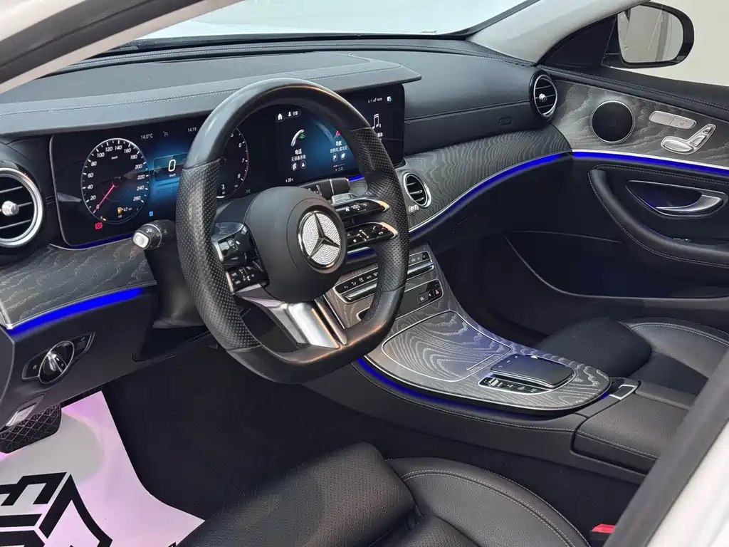 Mercedes-Benz E-Class 2022 — фото 10