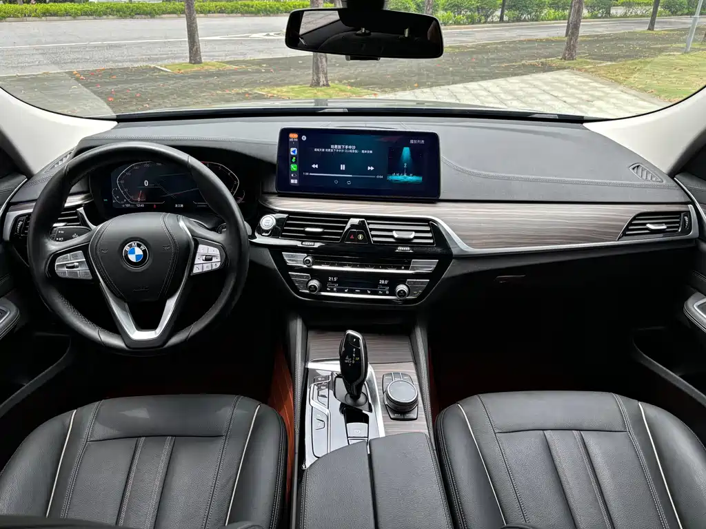 BMW 6 Series GT 2021 — фото 18